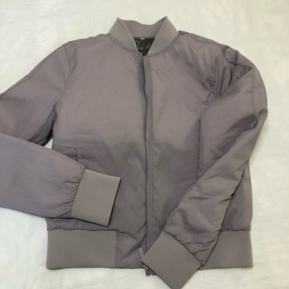 Lululemon Lightweight Jacket Euc - image 7